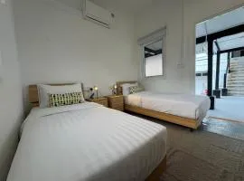 Admiralty Hills Serviced Apartment
