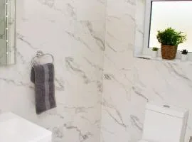 46DW-01 Dreams Unlimited Contractor Home in Ashford