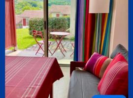 MEHATCHE Piscine Vue Montagnes, Hotel in Souraïde