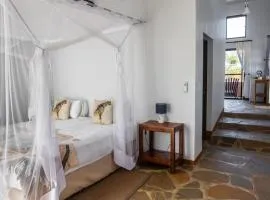 Cheetah View Lodge at Cheetah Conservation Fund