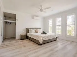 Victoria Point Private Residential Room with Private Bathroom