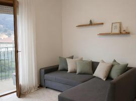 La finestra su Mori, Hotel in Mori