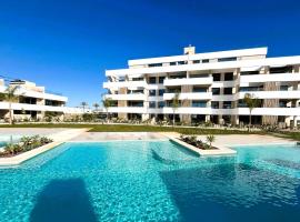 LUXURY ENCINA 57 BUNGALOW SANTA ROSALIA RESORT by PREMIUM SPAIN PROPERTIES, Hotel in Torre-Pacheco