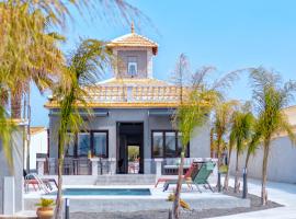 La Casa Gris Boutique Home by Cabrera Homes, отель в Бенисе