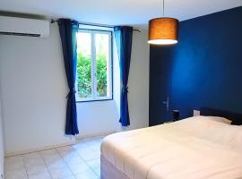 gîte à partager chambre pour 1 à 2 personnes, hotel a Cruis