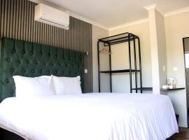 The Signature Hotel Thamaga Botswana, hotel di Thamaga