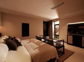 Lijiang Yunmuwan provides breakfast and afternoon tea, offers free airport shuttle service, The hotel provides a platform for visiting the ancient city and Yulong snow