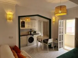 Bliss Studio 5 Min Walk to the Beach with Sea View