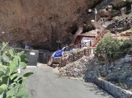 Casa Cueva Manuel y María