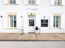 La Villa Blanche Appart hôtel, Hotel in Salles