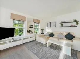 Modern 2BED House w Parking Walton - Pass the Keys