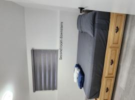 Beautiful dreaming house 5 Bdrooms, Hotel in Kildonan