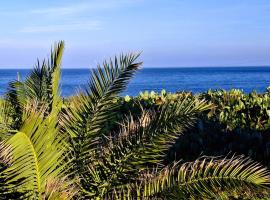 Elio&Mina - Dammusi e Appartamenti con vista mare，潘泰萊里亞的飯店