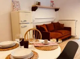 Charming 2BR Condo in Historic Piazza del Ghetto