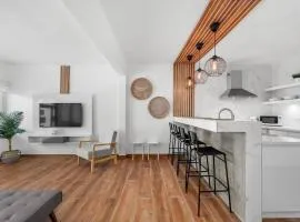Villa Atlantico Mar - Trendy 2 BR Apartment - 1 Parking Spot