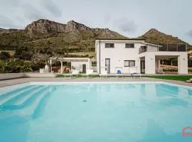 Elegant Villa with Pool in Castellammare del Golfo
