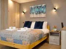 Modern Self Contained Studio Near Coventry CBS Arena with Private Parking