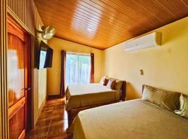 Rio Celeste Birds Garden Apartment with Jacuzzi and Air Conditioning, hôtel à Upala