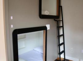 Nihon Cápsula Hotel, hotel em Florianópolis