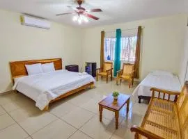 Hotel y restaurante el faro resort