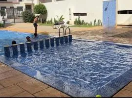 Apartment avec piscine,terrasse, balcon et WIFI