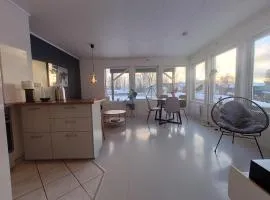 Comfortable Apartment with Easy Airport & City Access