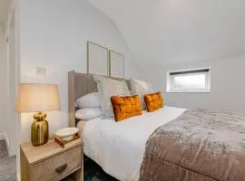 Studio Room, Parking, Contractors and Relocators, Weekly Deals