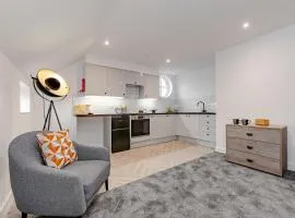 Professional Studio Room, with Private Parking, Contractors and Professionals