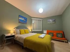 Cozy Central Flat near Edinburgh Castle and with Free Private Parking