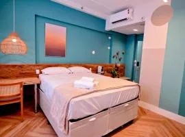 Design e Conforto no Coração do Gonzaga | Piscina Vista Mar