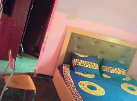 Viesnīca Limelight Apartment and suites pilsētā Oko Erin