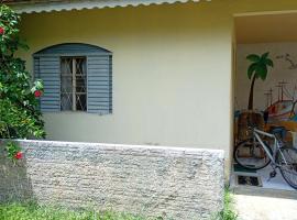 Casa de condomínio Caiobá , 2 quartos 700 metros da Orla, hotel a Matinhos