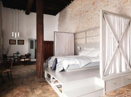 Keresbino Hydra Manor House