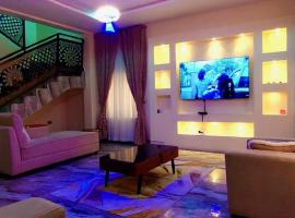 Prime Ville Apartments, hotel din Jidu