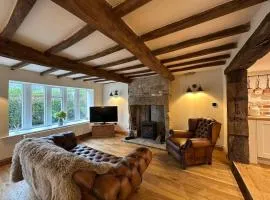 New Listing - Lavender Cottage with Log Burner Dog Friendly