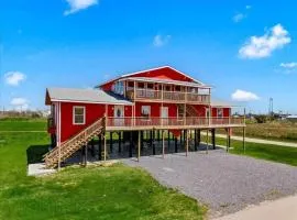 6 Bedroom, 3 unit Triplex in Crystal Beach