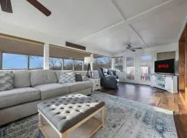 Sunset Ridge-Family Friendly Lake View Seclusion