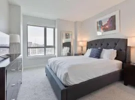 Luxury Apt Near Downtown