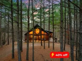 Walk2Town•Private Creek•Hot Tub•Deck•Fireplaces