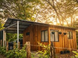 Mayra Campground, hotell sihtkohas Savegre