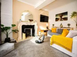 Tree Tops Views Beautiful Home in Afan Forest By STAE-Homes