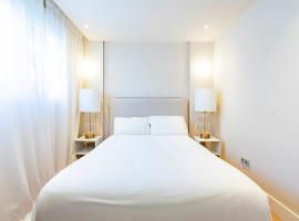 New Luxury House Madrid 4 Bd 4 Bth, Hotel in Madrid