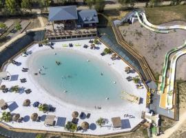 ZEcamping 4 étoiles familial animaux acceptés animé parc aquatique โรงแรมในAubigny