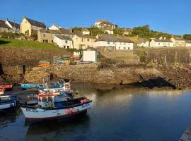 Harbour Views, Coverack