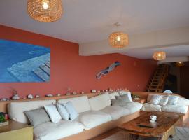 CASA ANTIA vacation home on Chachalacas beach, hotelli kohteessa Ursulo Galván