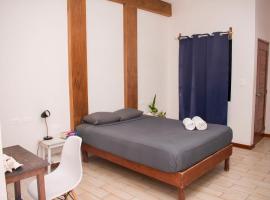 Balu Hotel، فندق في إيسلا موخيريس