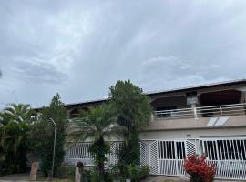 Vista da Serra, Casa Térrea e Superior, entradas independentes, hotel u gradu Kavalkante