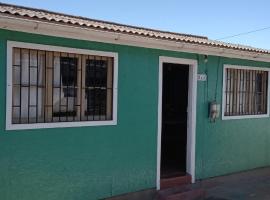 Cabaña de Madera Años 50 Quintero, hotel Quinteróban