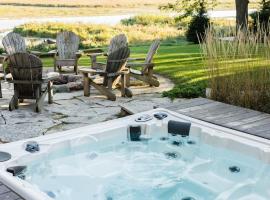The Great Escape Blocks From Your Private Beach, Hotel in New Buffalo