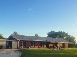 Wings Field - relaxing family farm stay, hotel a Tocumwal